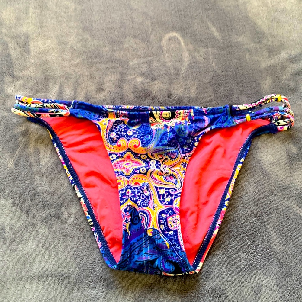 Lost swim bottom XS with free top